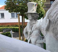 Betonfiguren &ndash; Nanas