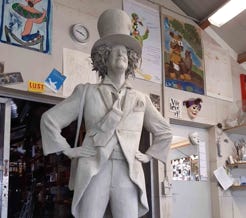 Betonskulpturen &ndash; Kunst im See