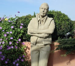 Betonfiguren &ndash; Nanas