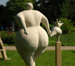 Betonfiguren &ndash; Nanas