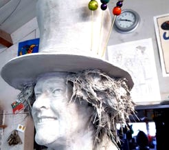 Betonskulpturen Maske