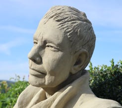 Betonfiguren &ndash; Nanas